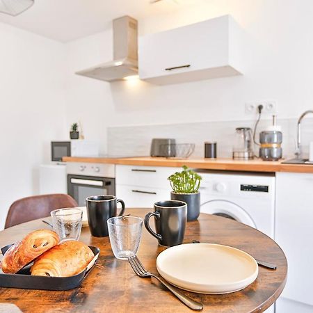 Little Factory - T2 Avec Parking Apartment Vierzon Bagian luar foto